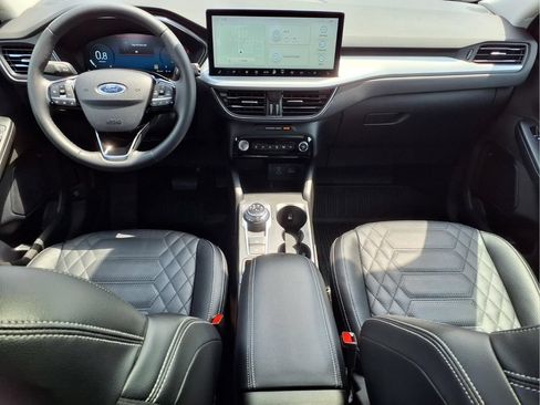 Used 2023 Ford Escape Platinum w/ Premium Technology Package AWD/4WD image 12