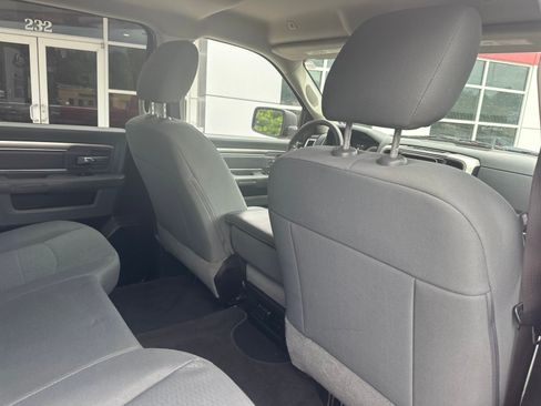 Used 2019 RAM 1500 Classic SLT AWD/4WD image 22