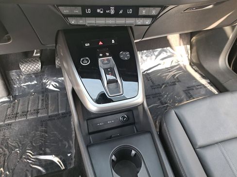 Certified 2023 Audi Q4 e-tron Premium RWD image 21