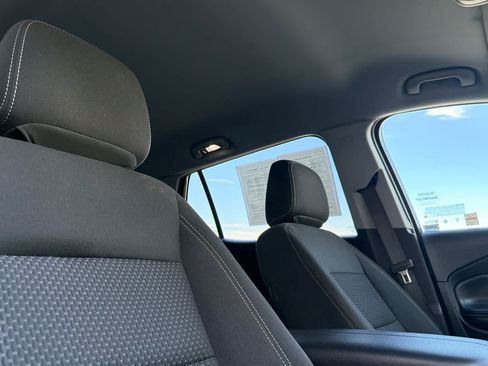 Used 2023 GMC Terrain SLE w/ Driver Convenience Package FWD image 17