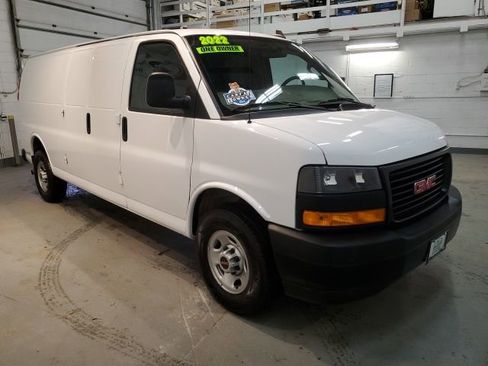Used 2022 GMC Savana 3500 Extended w/ Driver Convenience Package image 8