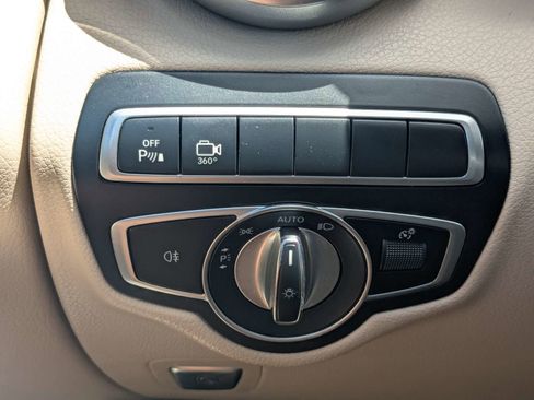 Used 2019 Mercedes-Benz GLC 300 w/ Multimedia Package image 30