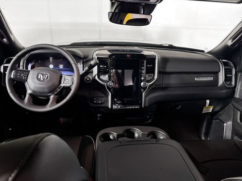 New 2026 RAM 2500 Laramie AWD/4WD image 12