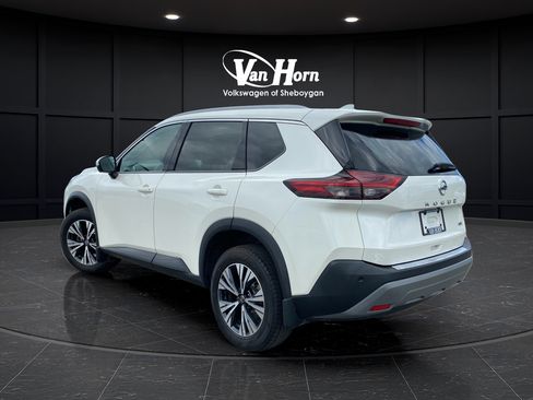 Used 2021 Nissan Rogue SV w/ Premium Package FWD image 5