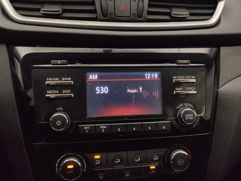 Used 2015 Nissan Rogue S AWD/4WD image 25