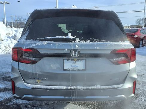 Certified 2025 Honda Odyssey Touring image 10