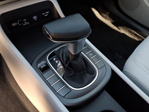 Certified 2025 Hyundai Kona SEL image 22