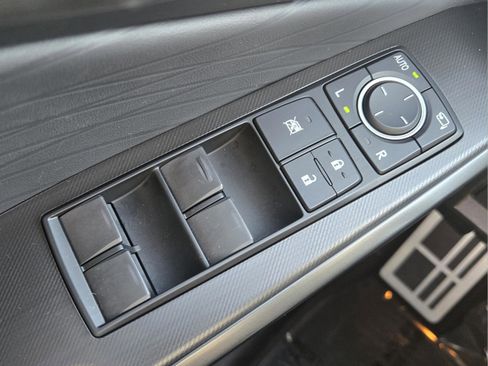 Used 2025 Lexus IS 350 F Sport image 33