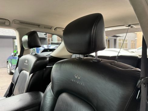 Used 2014 INFINITI QX80 4WD w/ Theater Package image 17