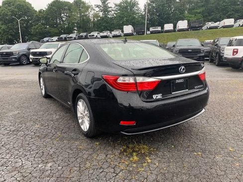 Used 2014 Lexus ES 300h w/ Luxury Package w/Bamboo Trim FWD image 6