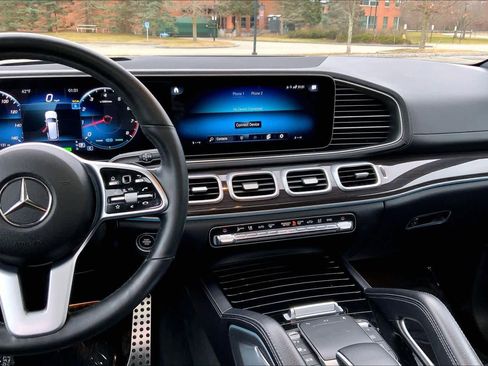 Used 2022 Mercedes-Benz GLS 450 4MATIC image 7