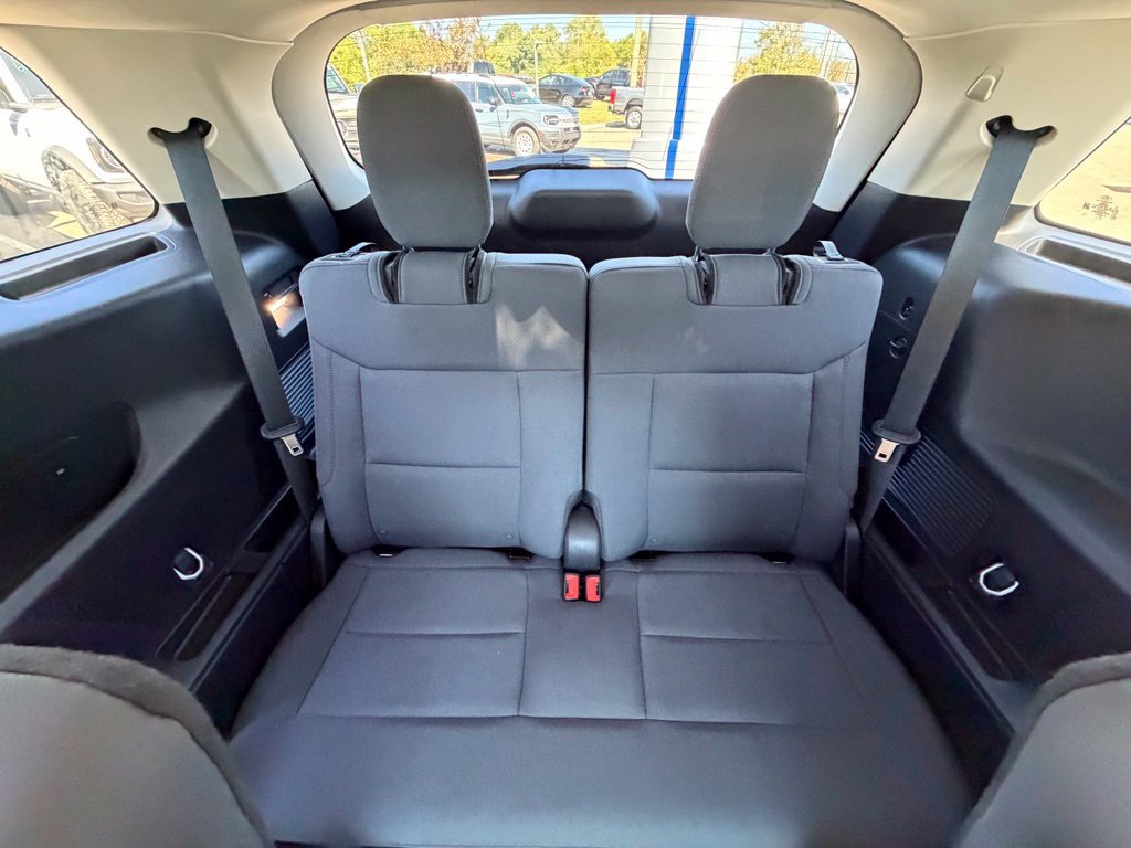 Certified 2025 Ford Explorer Active RWD image 18