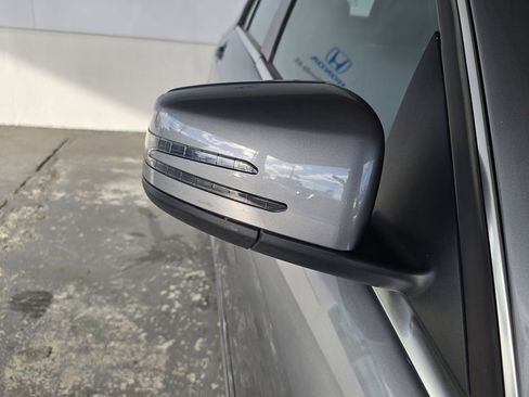 Used 2011 Mercedes-Benz C 300 Sedan image 47