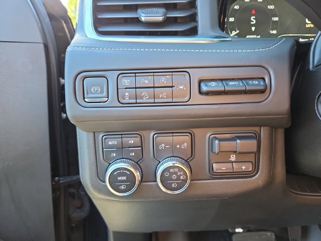 Used 2023 GMC Yukon XL Denali Ultimate w/ LPO, Floor Liner Package AWD/4WD image 14
