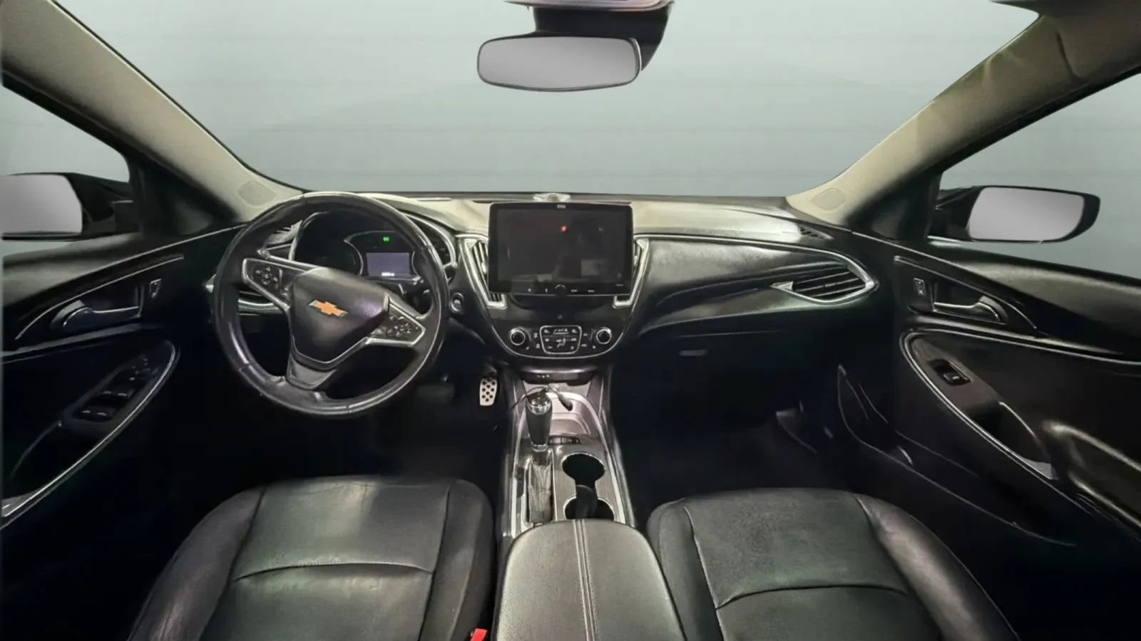 Used 2017 Chevrolet Malibu Hybrid w/ Leather Package FWD image 9