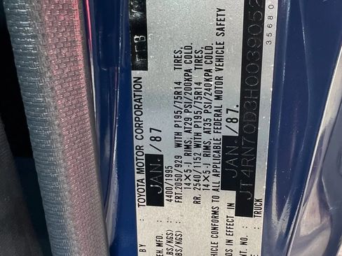 Used 1987 Toyota Pickup Deluxe image 17