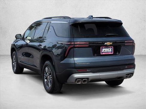 Used 2026 Chevrolet Traverse LT FWD image 7