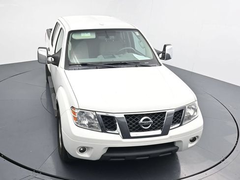 Used 2016 Nissan Frontier SV w/ SV Value Truck Package AWD/4WD image 21