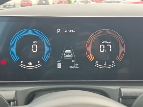 Certified 2025 Hyundai Tucson SEL AWD/4WD image 23