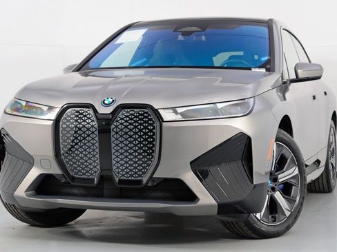 Used 2024 BMW iX xDrive50 w/ Sport Package image 3