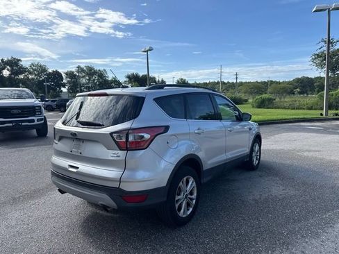 Used 2017 Ford Escape SE w/ Equipment Group 201A AWD/4WD image 7