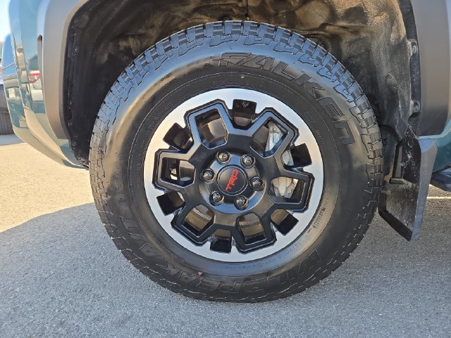 Used 2025 Toyota 4Runner TRD Off-Road Premium AWD/4WD image 7
