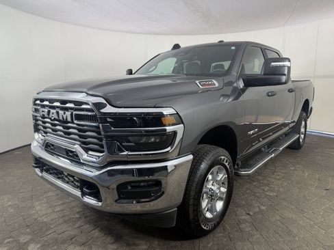 Used 2026 RAM 2500 Big Horn AWD/4WD image 3