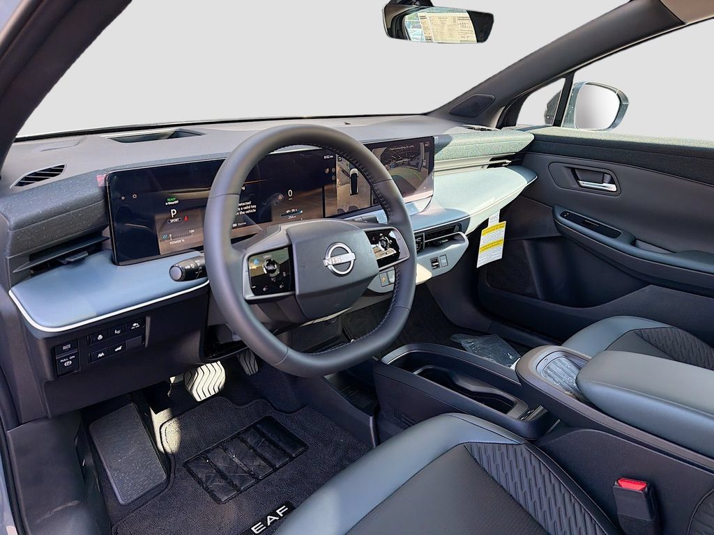New 2026 Nissan Leaf Platinum+ w/ Cargo Package (Platinum+) FWD image 2