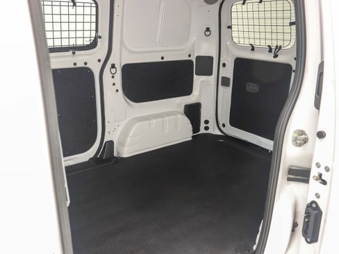 Used 2020 Nissan NV200 SV w/ Sliding Glass Door Package image 17