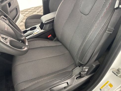 Used 2017 GMC Terrain SLE image 18