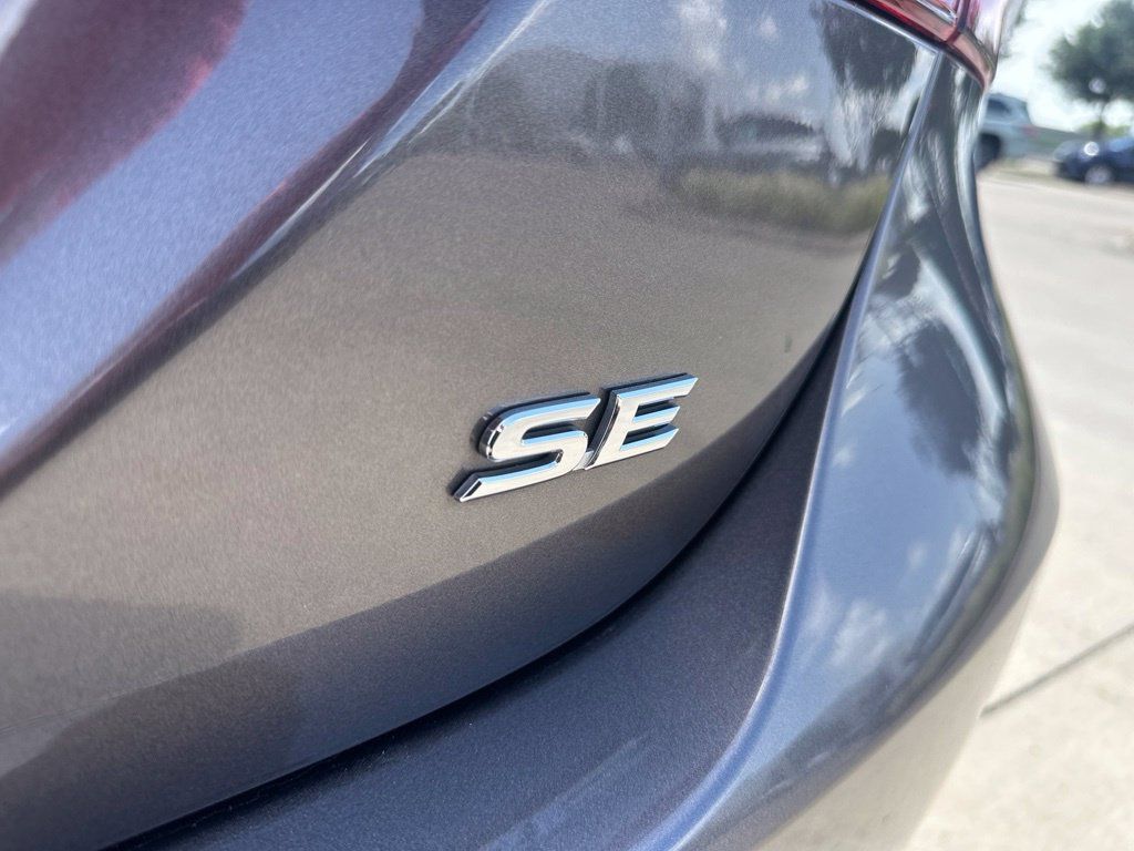 Used 2024 Toyota Camry SE FWD image 17