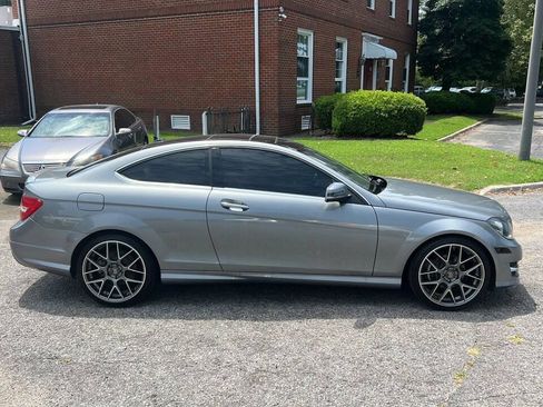 Used 2013 Mercedes-Benz C 250 Coupe image 4