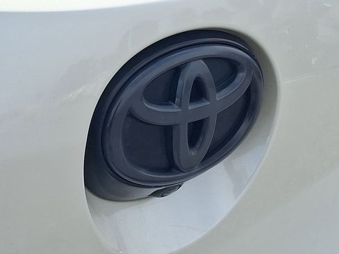 Used 2019 Toyota Corolla SE FWD image 28