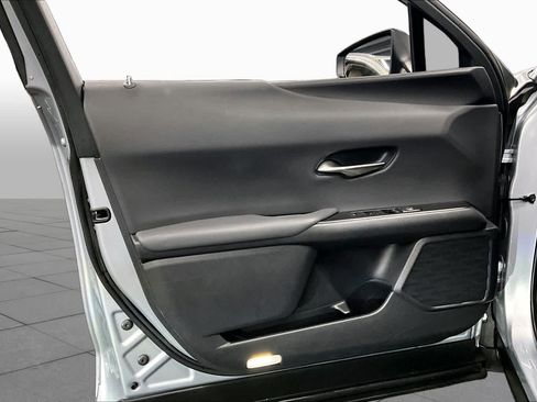 Used 2025 Lexus UX 300h FWD w/ Accessory Package (Z2) image 21