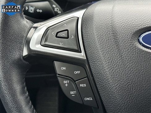 Used 2024 Ford Edge SEL image 16