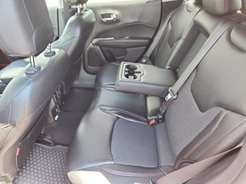 Used 2018 Jeep Compass Trailhawk AWD/4WD image 17