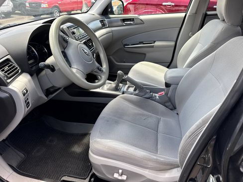 Used 2011 Subaru Forester 2.5X Premium w/ All-Weather Pkg AWD/4WD image 3