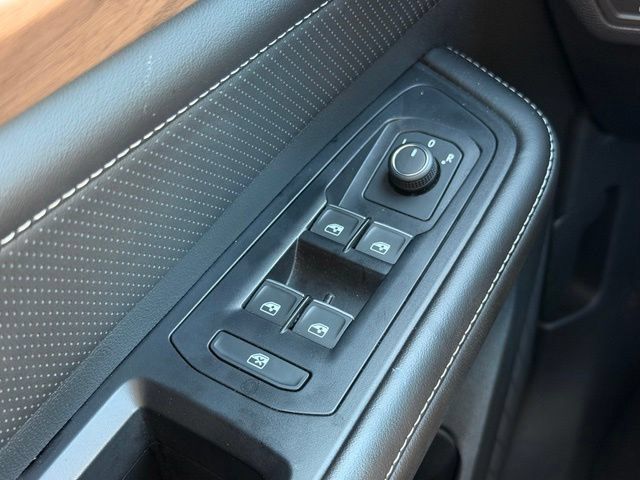 Used 2026 Volkswagen Atlas SE FWD image 25