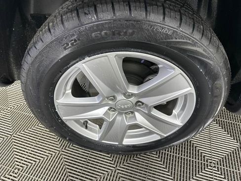 Certified 2022 Jeep Compass Latitude image 9