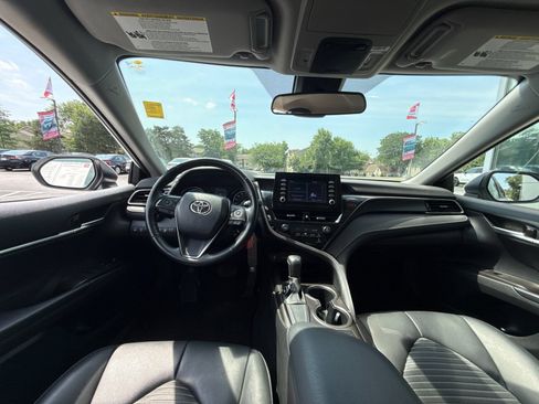 Used 2023 Toyota Camry SE FWD image 13