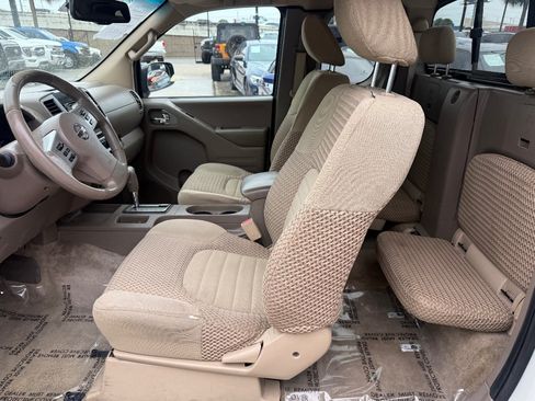 Used 2016 Nissan Frontier SV RWD image 17