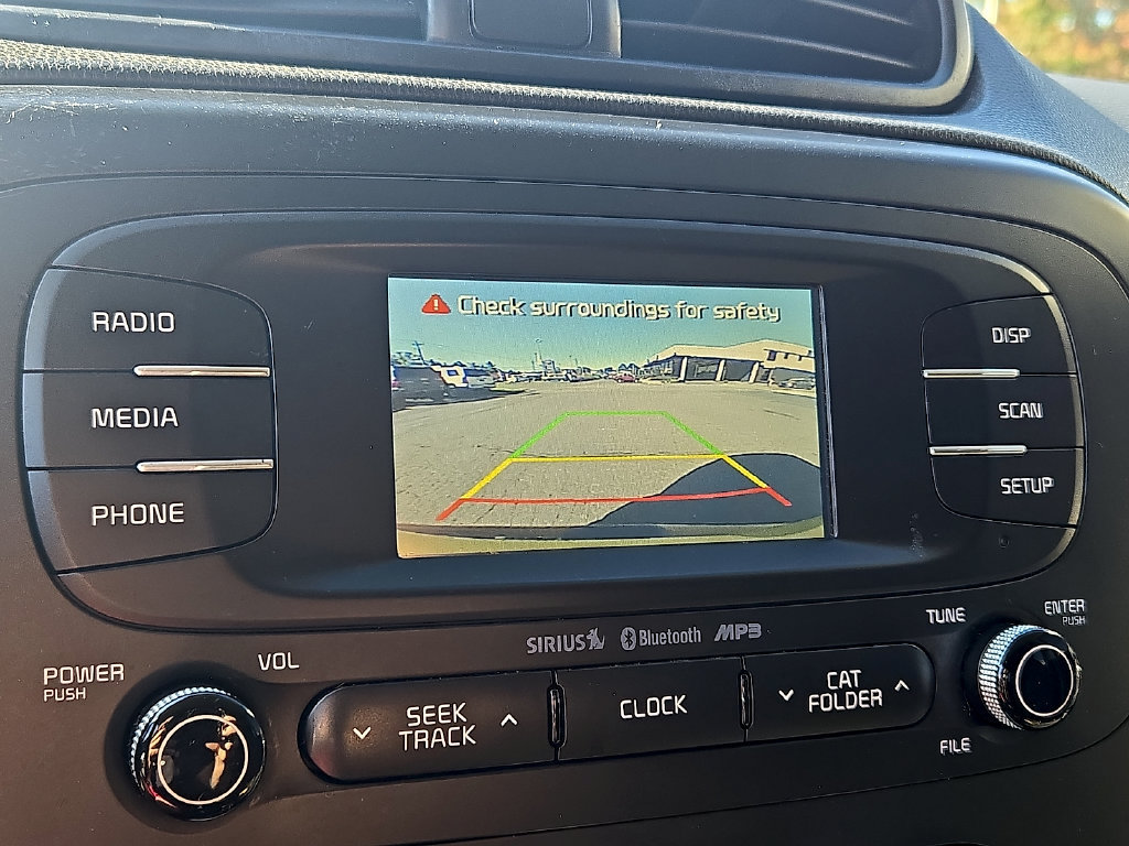 Used 2016 Kia Soul + FWD image 18