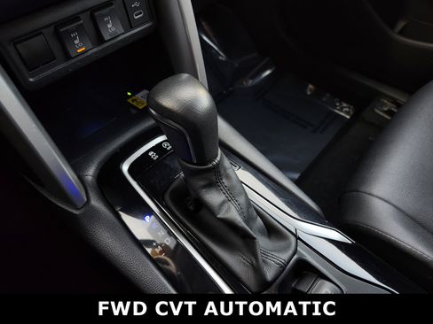 Used 2023 Toyota Corolla Cross XLE image 10