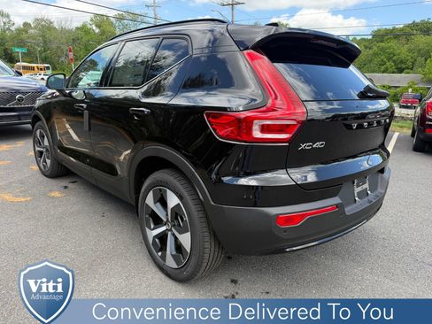 New 2026 Volvo XC40 B5 Core w/ Protection Package Premier AWD/4WD image 6