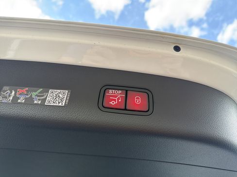 New 2026 Mercedes-Benz GLC 300 4MATIC image 25