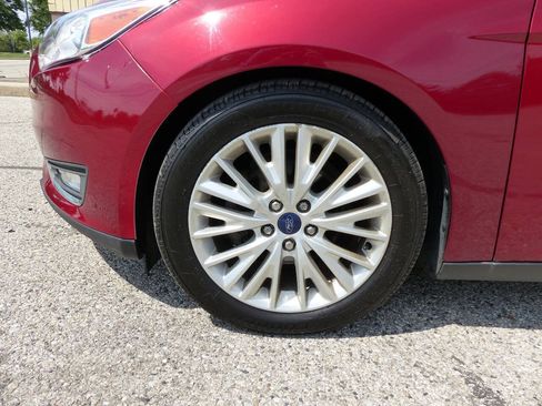 Used 2017 Ford Focus Titanium FWD image 15