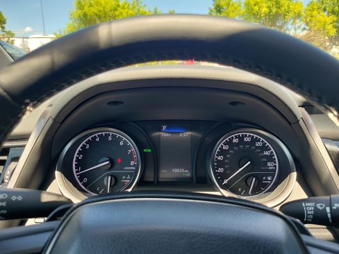 Used 2022 Toyota Camry SE FWD image 24
