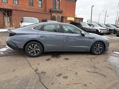 New 2026 Hyundai Sonata Blue FWD image 8