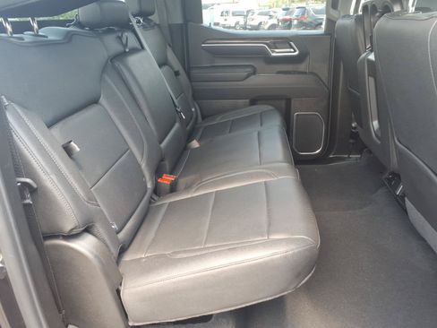 Used 2026 GMC Sierra 1500 SLT AWD/4WD image 15