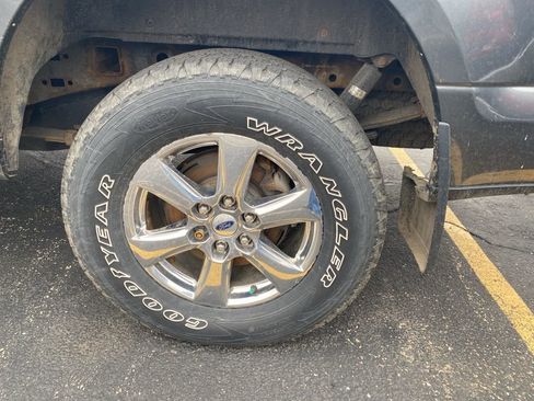 Used 2019 Ford F150 XLT w/ Max Trailer Tow Package image 14